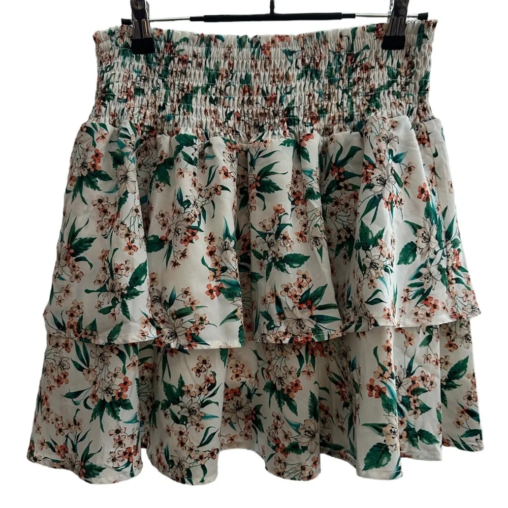 Anthropologie Moon River Layered Floral Skirt Med Stretchy waist 2 layers